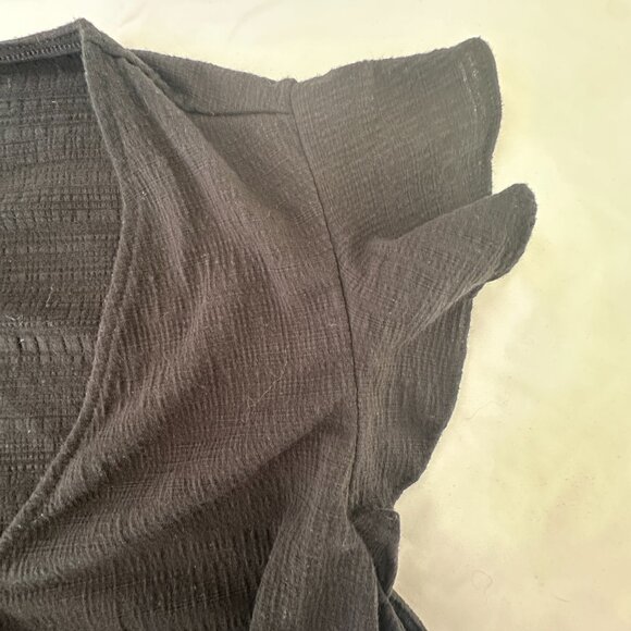 Banana Republic Women's V-Neck Wrap Blouse M Black Ruffle Trim - Picture 4 of 9